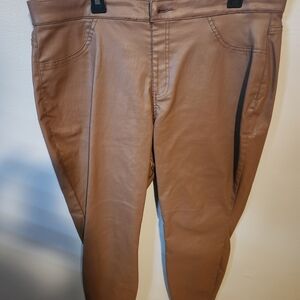 Women's Skinny Faux Leather Pants in Brown